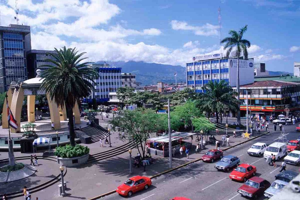 سرمایه گذاری در کاستاریکا