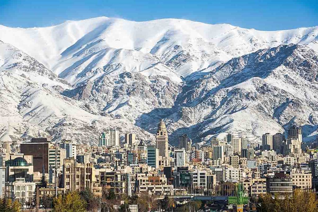 اشتغال به کار و استخدام در ایران