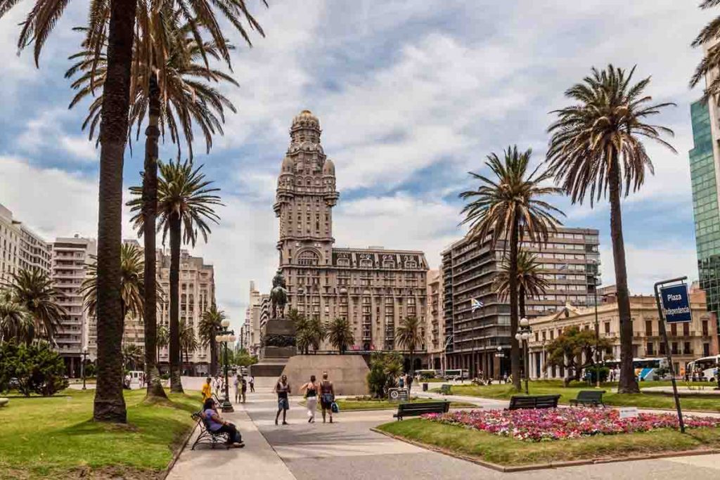 سرمایه گذاری در اروگوئه